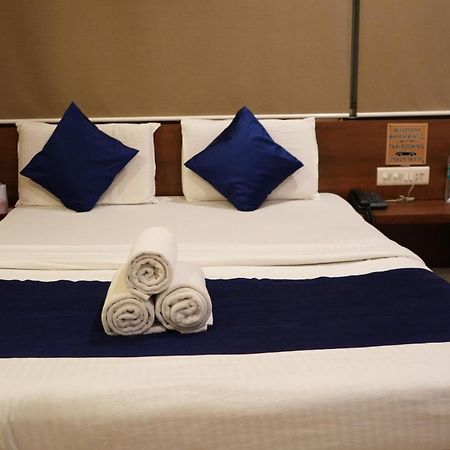 Hotel Satyug Ujjain Extérieur photo