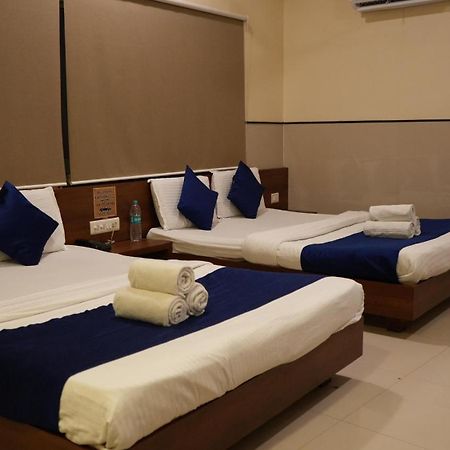 Hotel Satyug Ujjain Extérieur photo