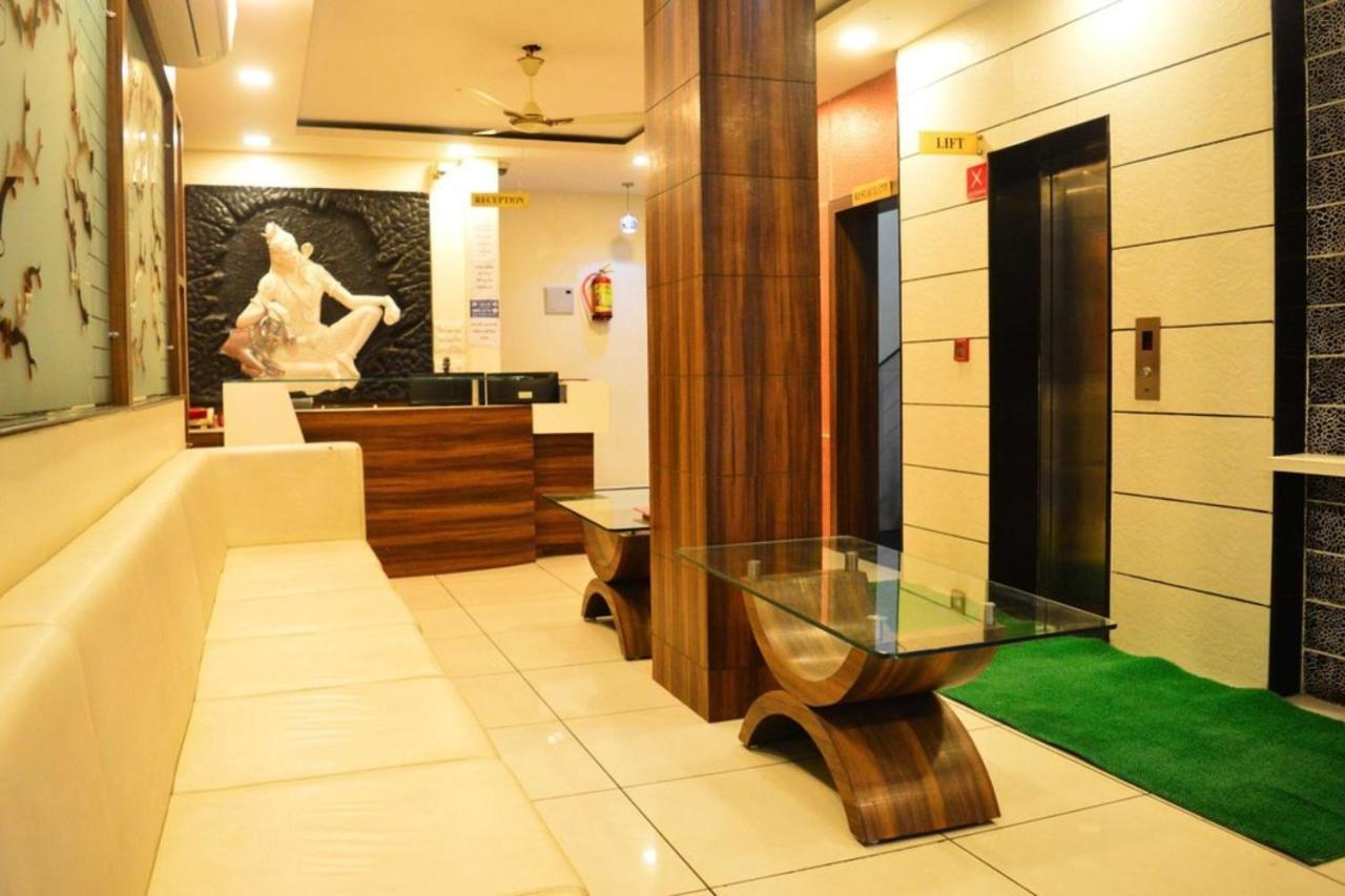 Hotel Satyug Ujjain Extérieur photo