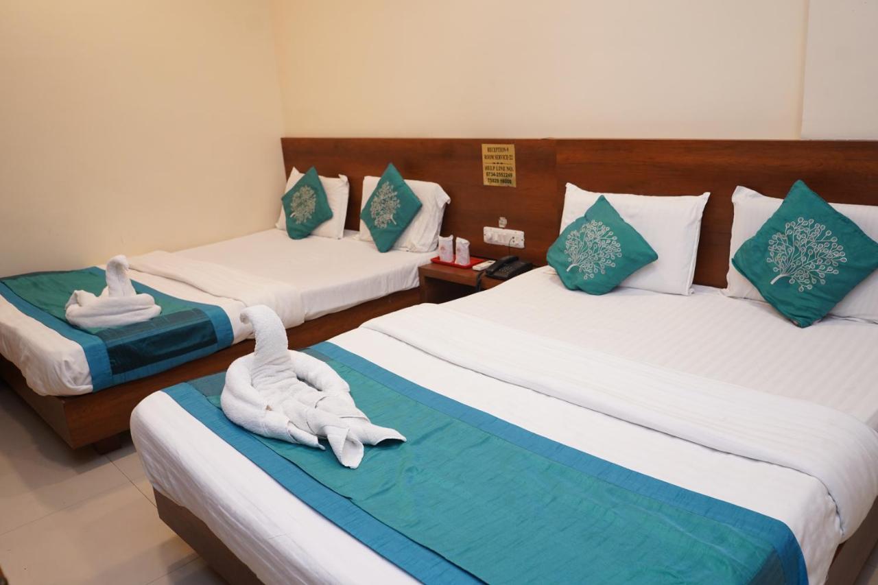 Hotel Satyug Ujjain Extérieur photo