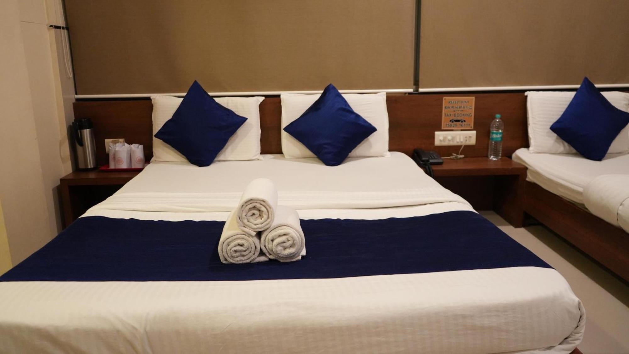 Hotel Satyug Ujjain Extérieur photo
